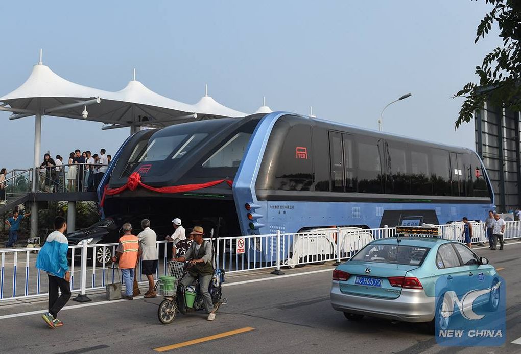 8 Reasons China's New Traffic-Straddling Bus Is So Fascinating Automotive & Transport, Engineering News