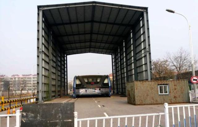 China’s Traffic-Straddling Bus - One Year On Automotive & Transport, Engineering News