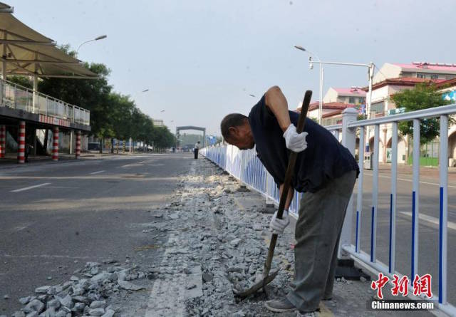 China’s Traffic-Straddling Bus - One Year On Automotive & Transport, Engineering News