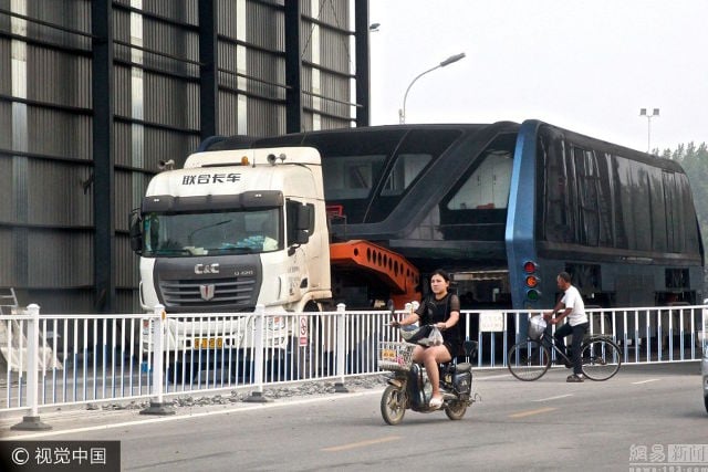 China’s Traffic-Straddling Bus - One Year On Automotive & Transport, Engineering News