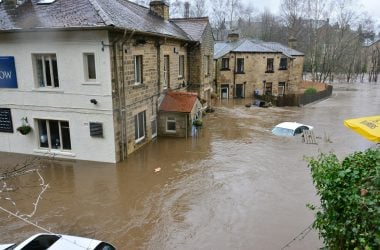 Duct Tape Beats Sandbags in University of Hull Flood Door Tests Breakthroughs